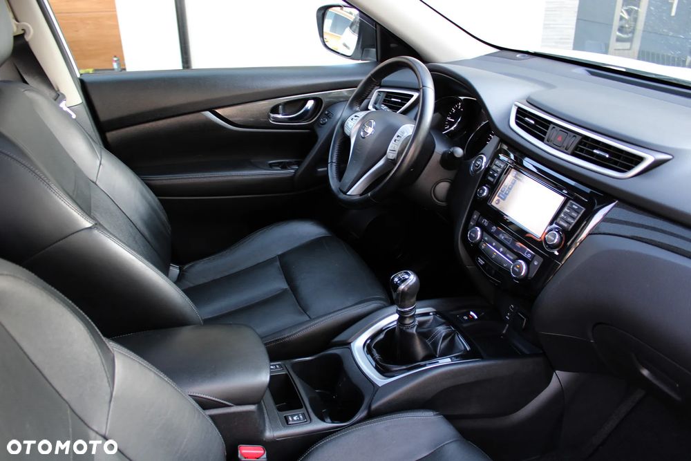Nissan X-Trail 1.6 DIG-T Tekna - 32