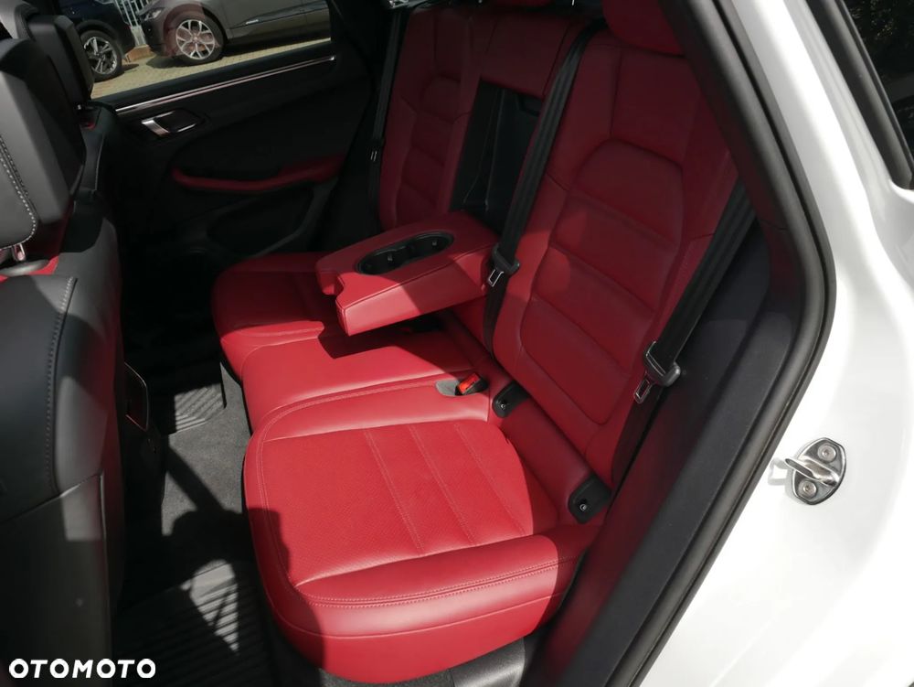 Porsche Macan - 23