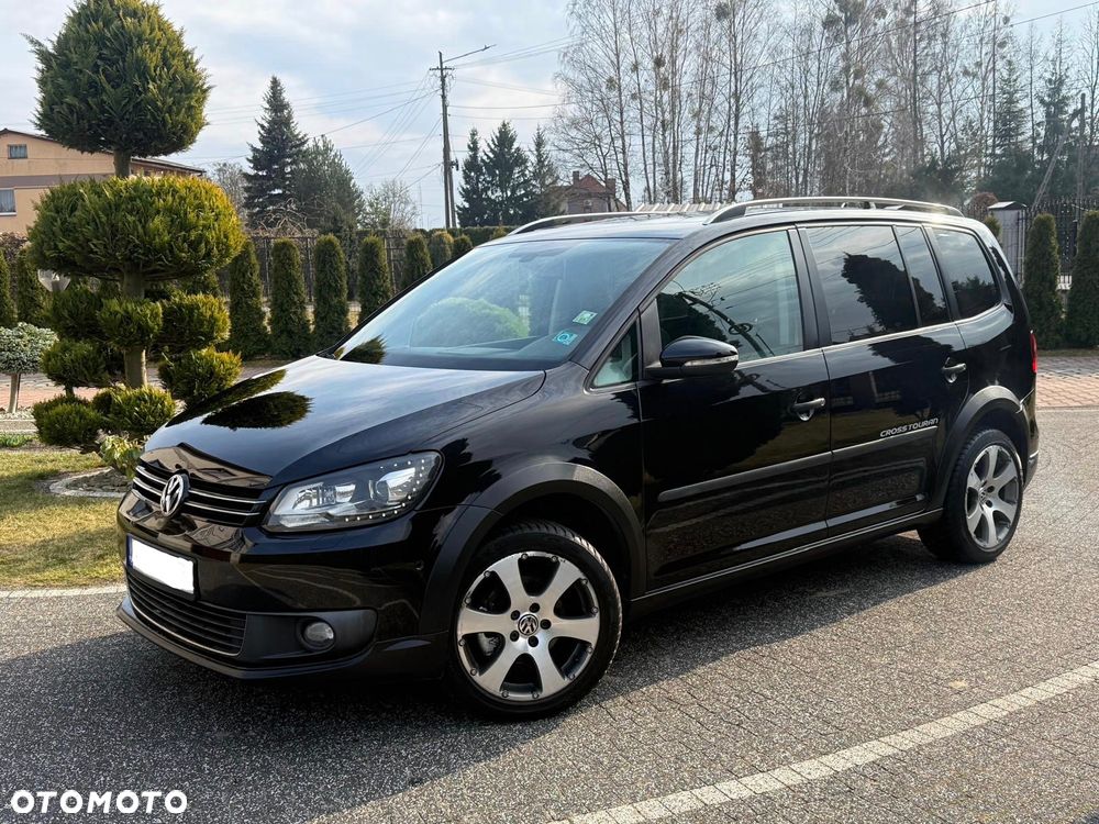 Volkswagen Touran 1.4 TSI Cross - 11