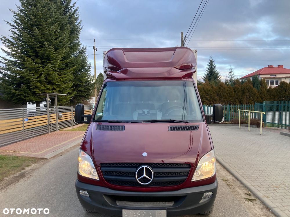 Mercedes-Benz Sprinter - 2