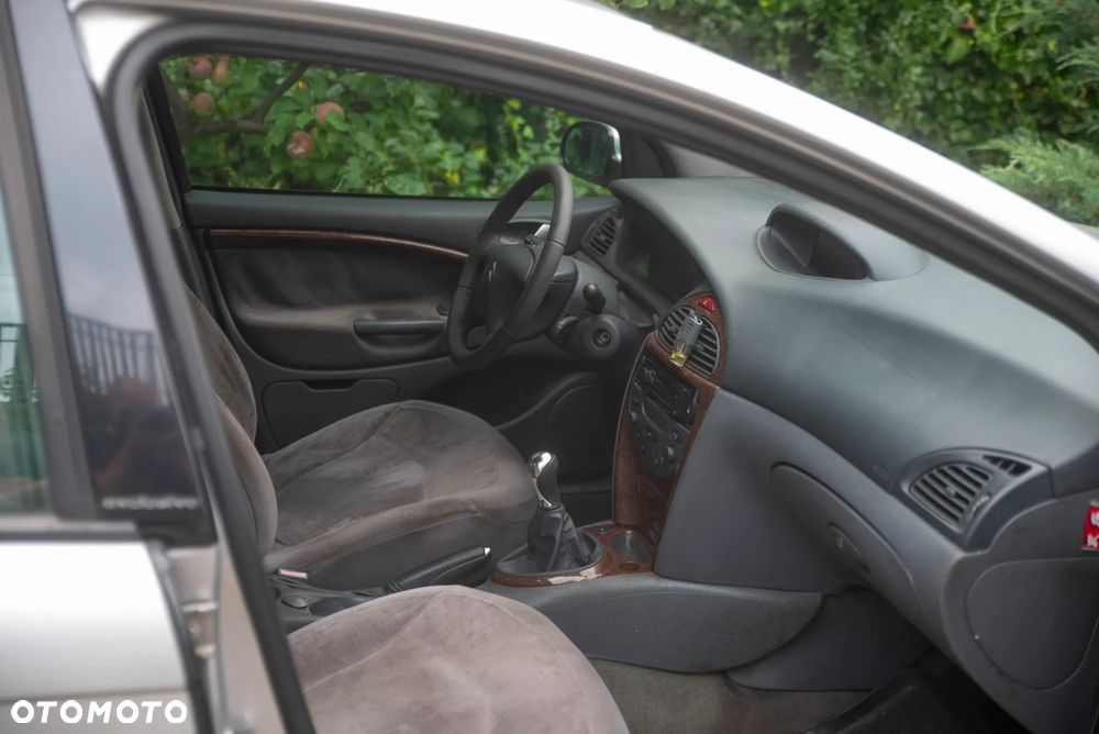 Citroën C5 2.2 HDi Exclusive - 9