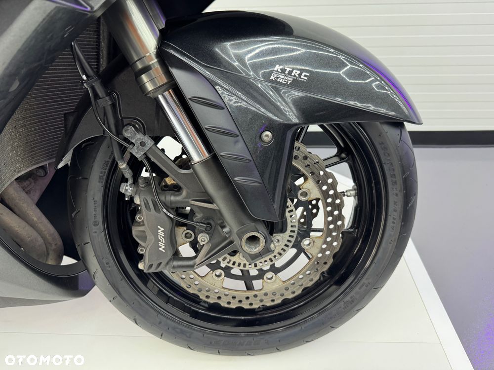 Kawasaki GTR - 9