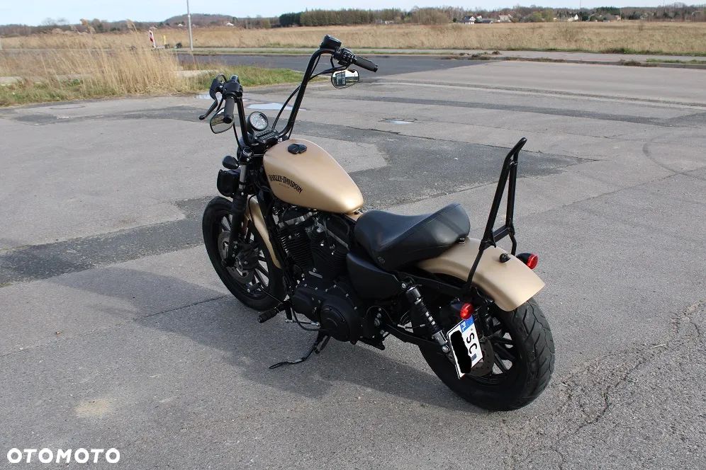 Harley-Davidson Sportster Iron 883 - 3
