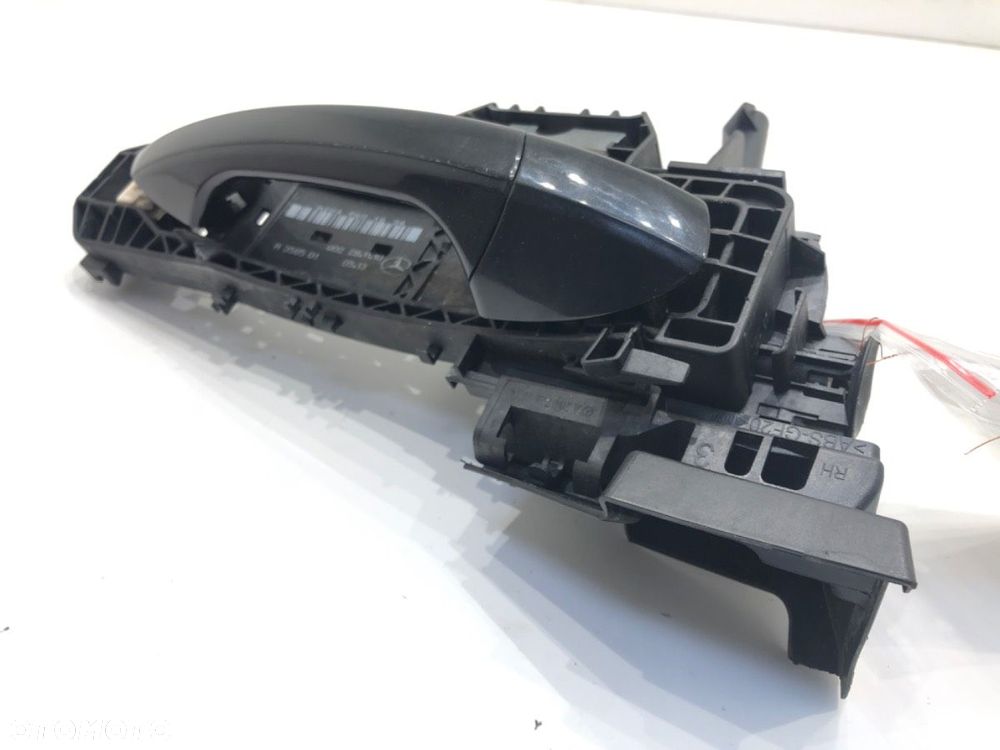 KLAMKA ZEWNĘTRZNA PRAWY PRZÓD  MERCEDES-BENZ KLASA C (W204) 2007 - 2015 C 200 CDI (204.001) 100 kW - 3