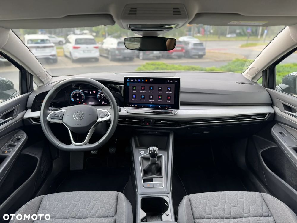 Volkswagen Golf VIII 1.5 TSI Special Edition - 24