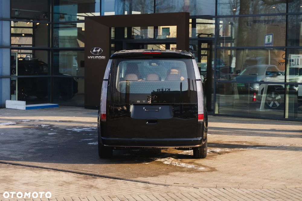 Hyundai Staria 1.6 T-GDI HEV Luxury - 3