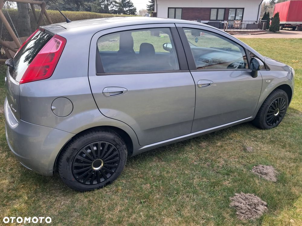 Fiat Punto 1.4 16V Dynamic - 5