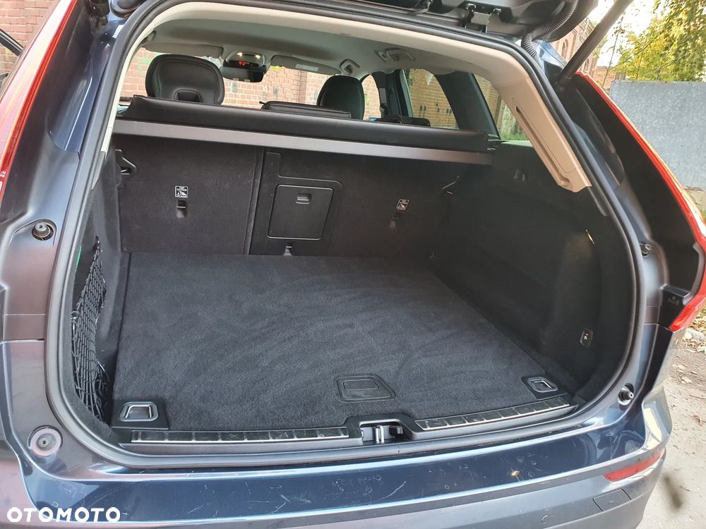 Volvo XC 60 B4 B Geartronic Momentum Pro - 25
