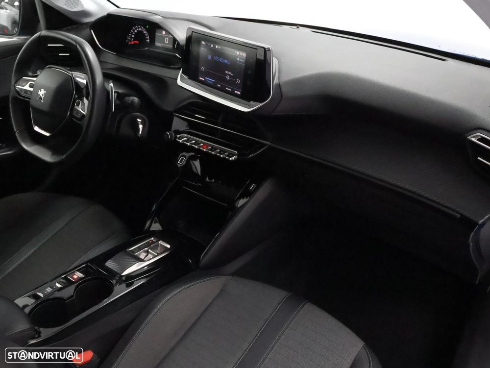 Peugeot 208 1.2 PureTech Allure EAT8 - 4