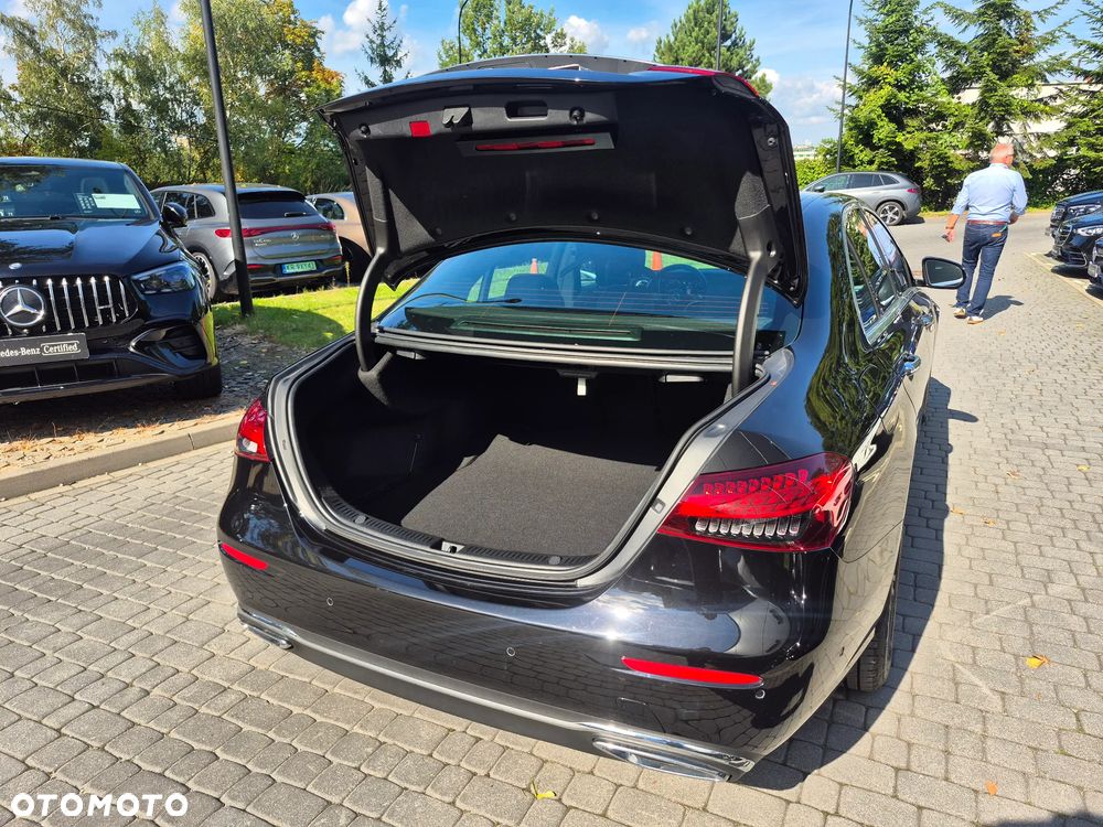 Mercedes-Benz Klasa E 220 d 4-Matic - 29