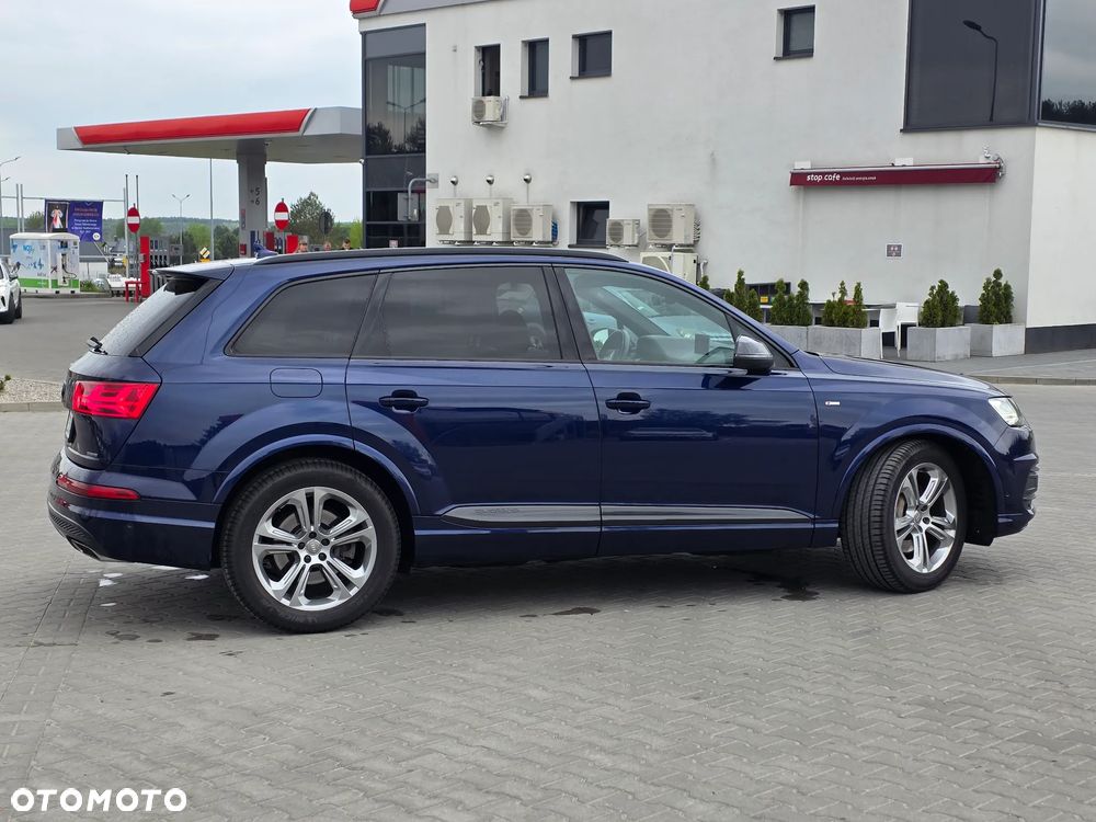 Audi Q7 - 6