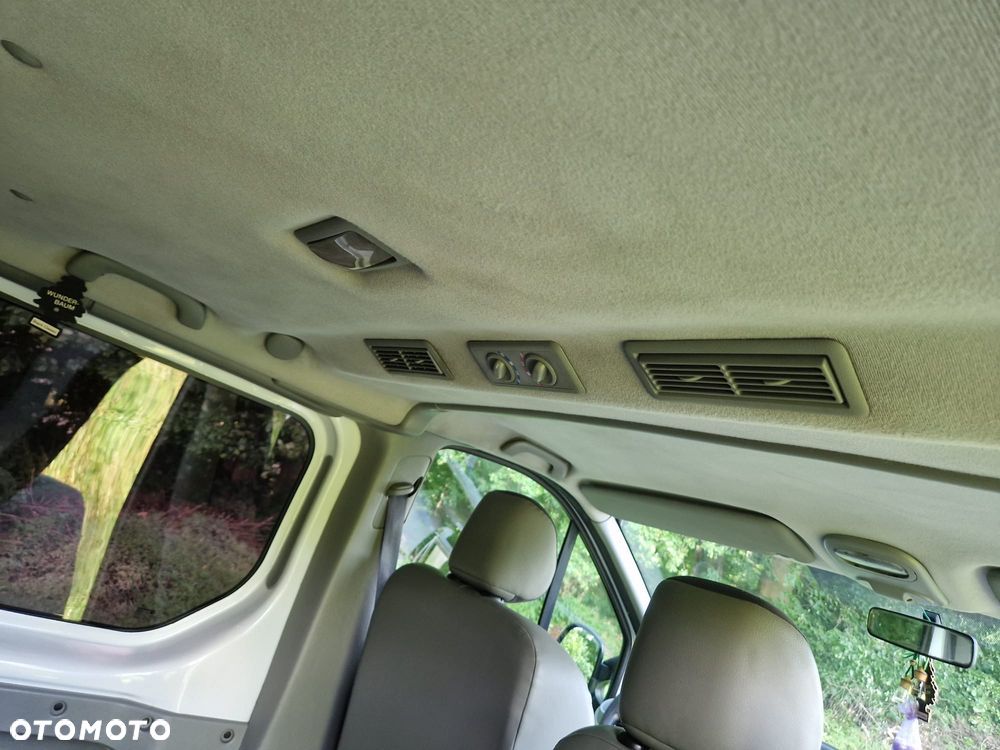 Opel Vivaro - 11