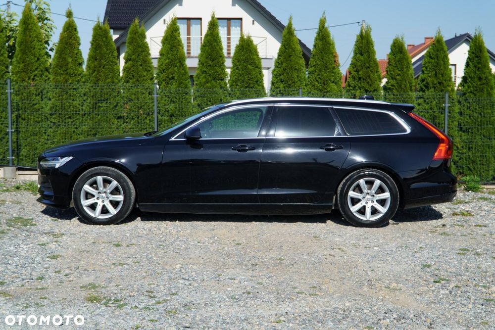 Volvo V90 D4 Momentum - 8