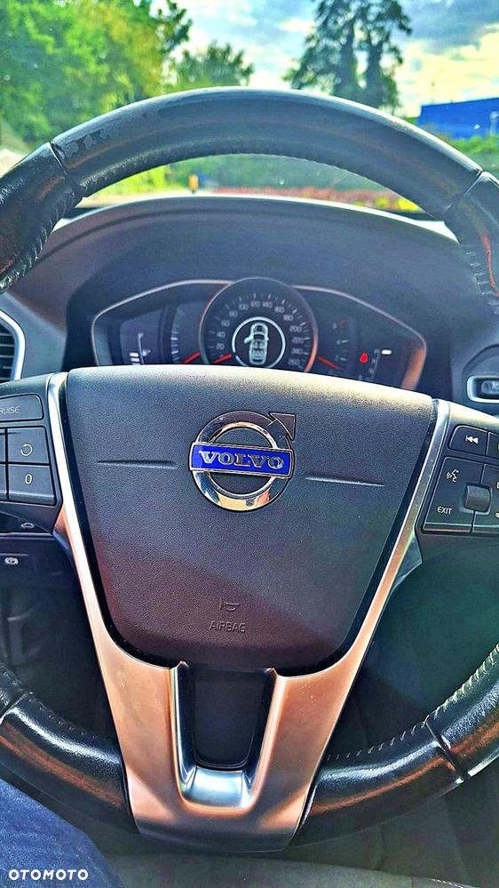 Volvo XC 60 D4 Geartronic Momentum - 8