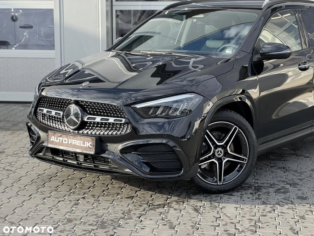 Mercedes-Benz GLA 200 AMG Line - 3