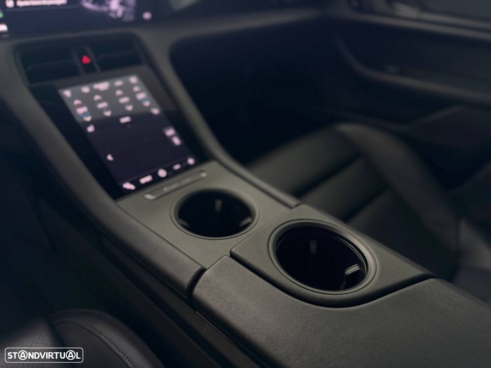Porsche Taycan Standard - 26