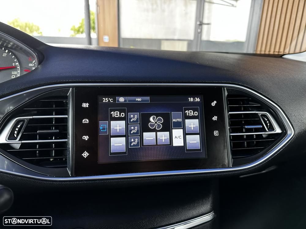 Peugeot 308 SW 1.6 BlueHDi Style - 22