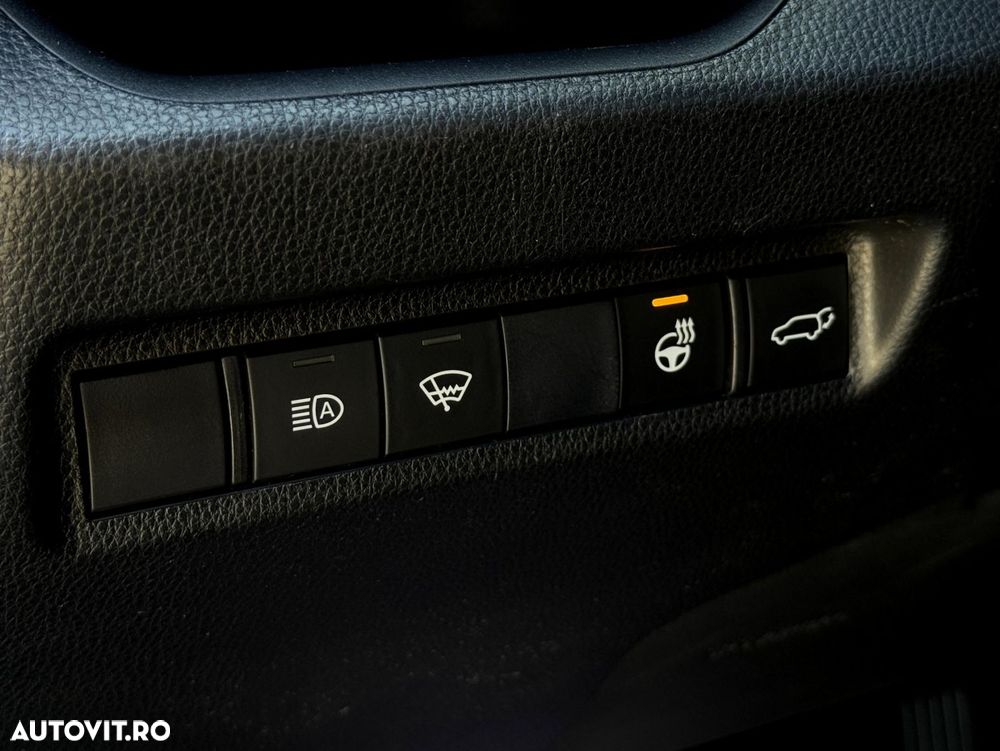 Toyota RAV4 - 18