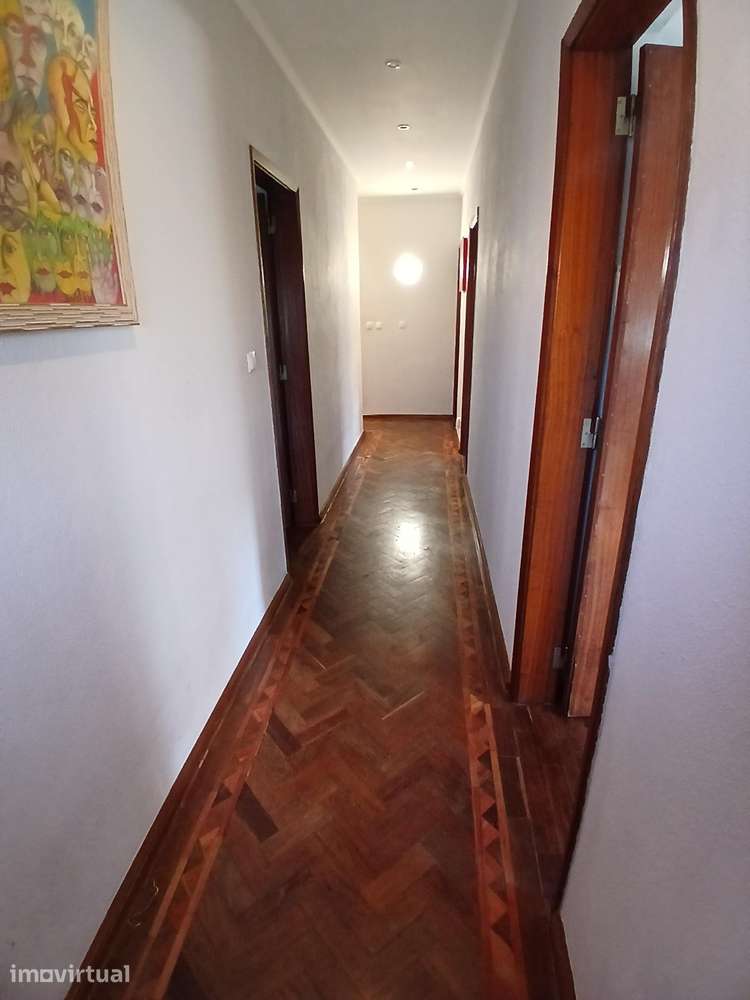 Andar de Moradia T3 – Vale de Milhaços, Corroios