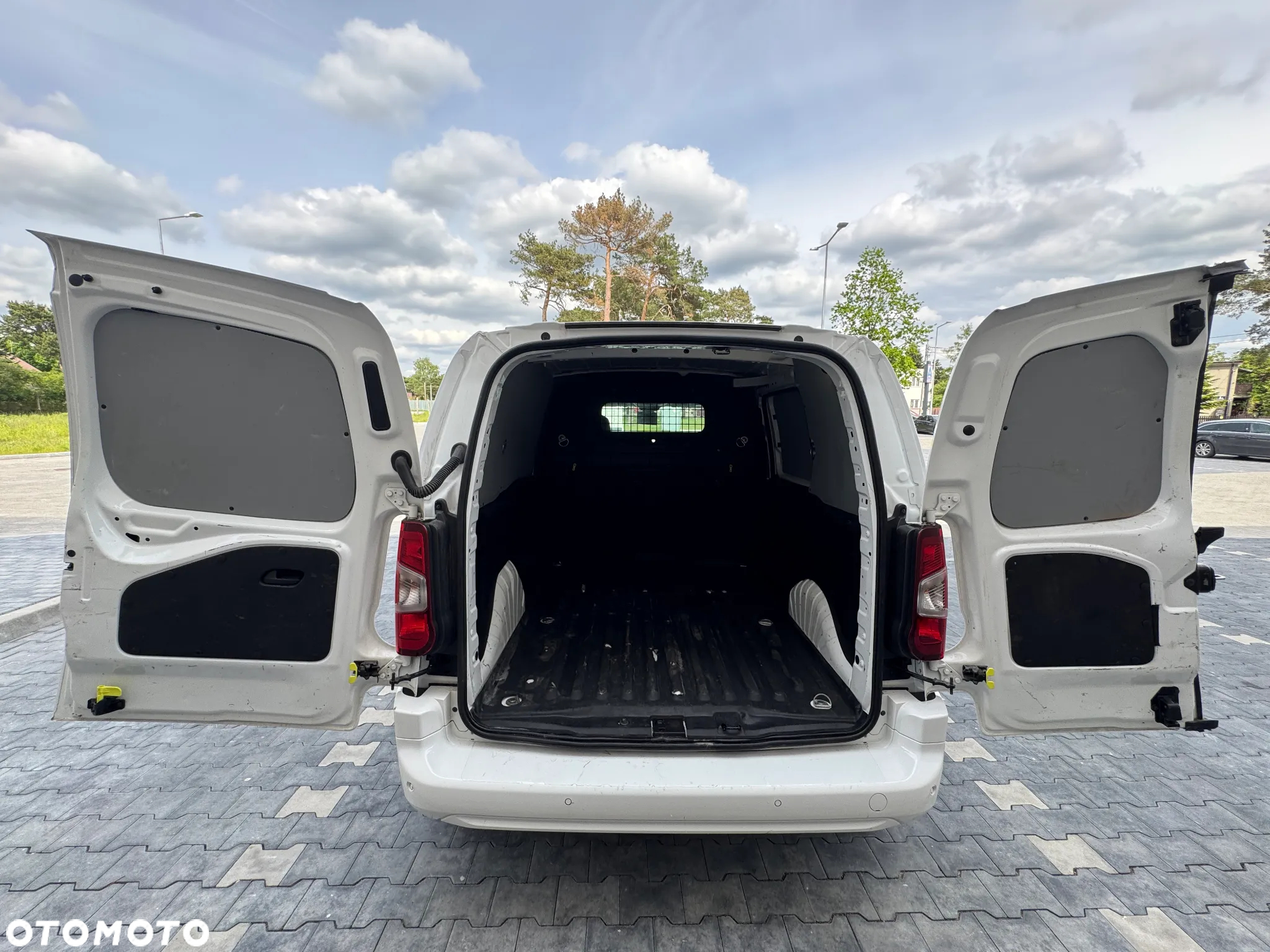 Peugeot Partner full opcja - 26