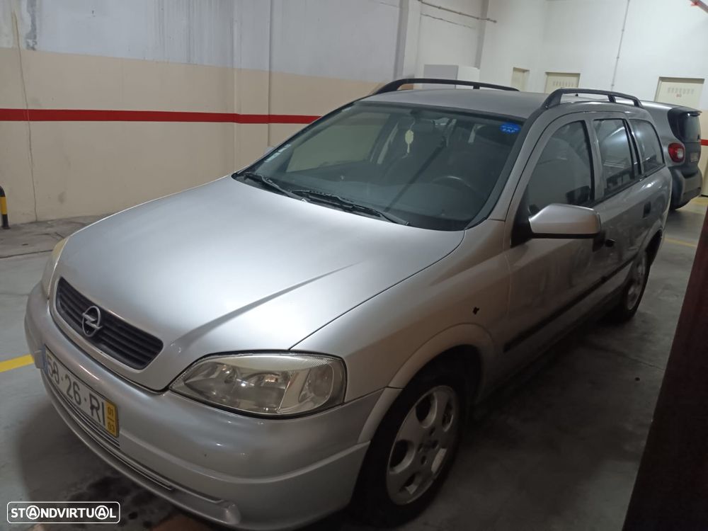Opel Astra Caravan - 4