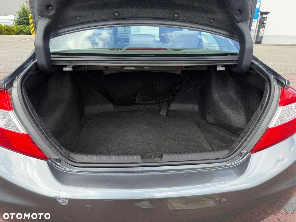 Honda Civic 1.8 Executive - 27