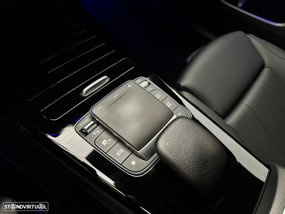 Mercedes-Benz A 180 d 8G-DCT Special Edition - 26