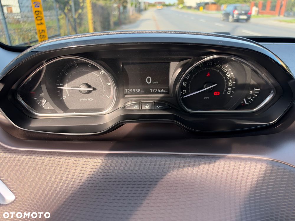 Peugeot 2008 120 VTI Allure - 30