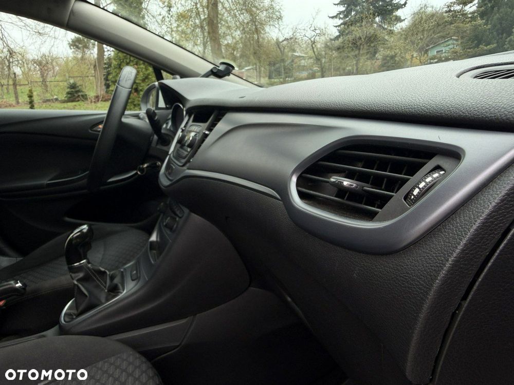 Opel Astra 1.6 CDTI Essentia - 32