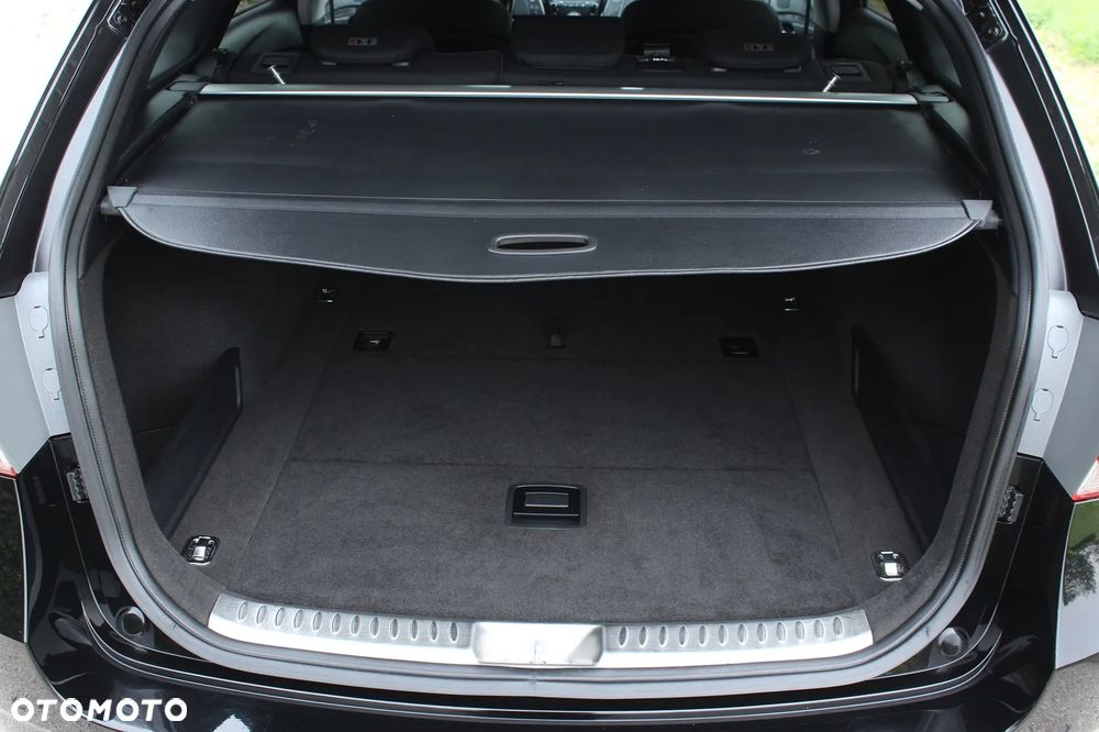 Hyundai i40 Kombi 1.7 CRDi DCT Premium - 37