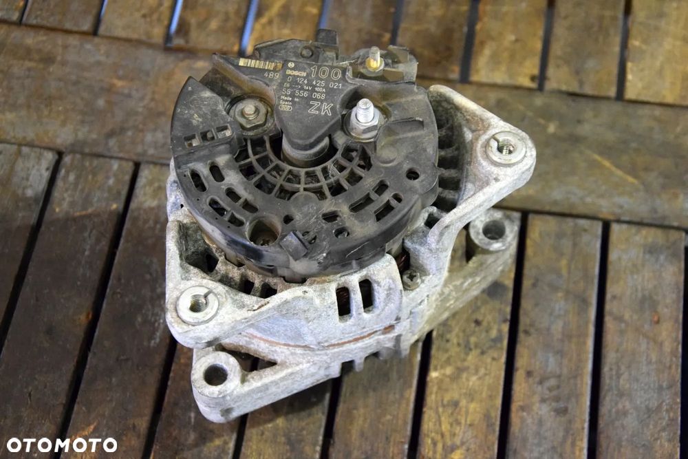 Opel Meriva A 1.4 Alternator 55556068 0124425021 - 1