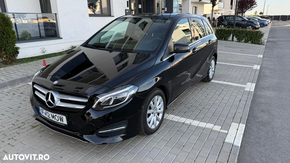 Mercedes-Benz EQB - 1