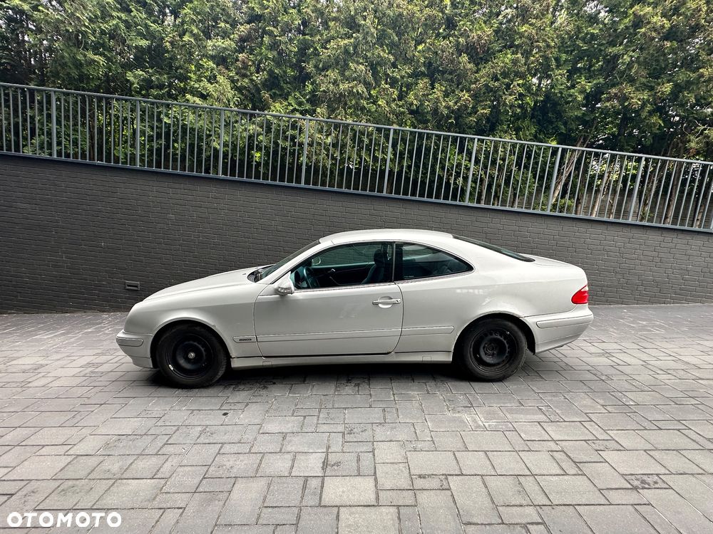 Mercedes-Benz CLK - 4