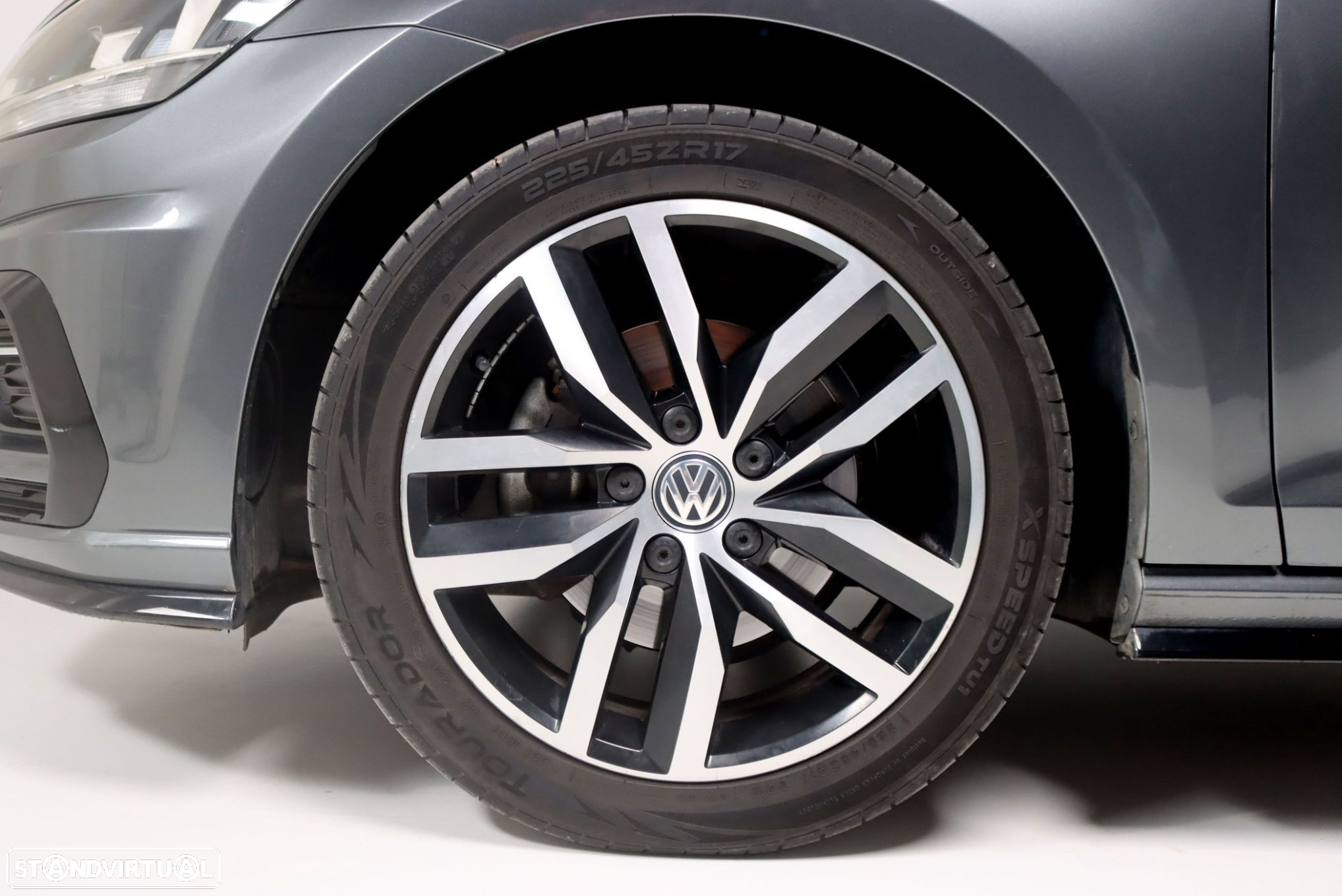 VW Golf 1.6 TDI R-Line - 20