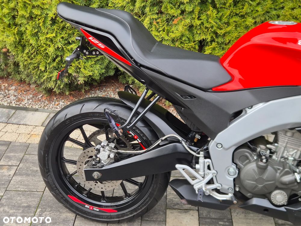 Aprilia Tuono - 10