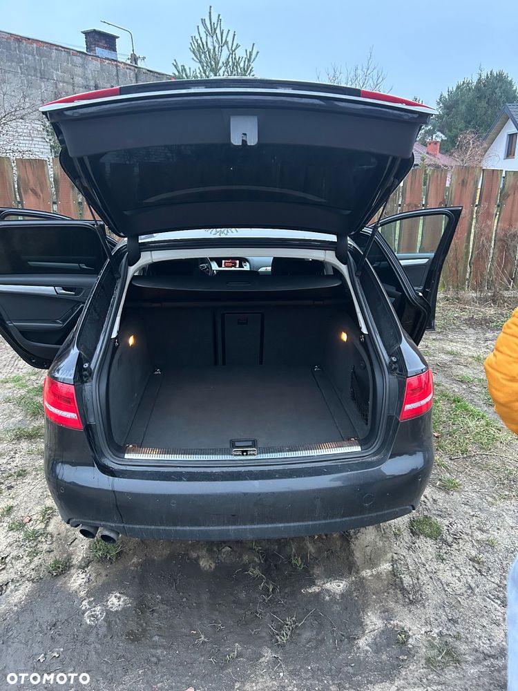 Audi A4 Avant 2.0 TDI DPF multitronic S line Sportpaket - 11