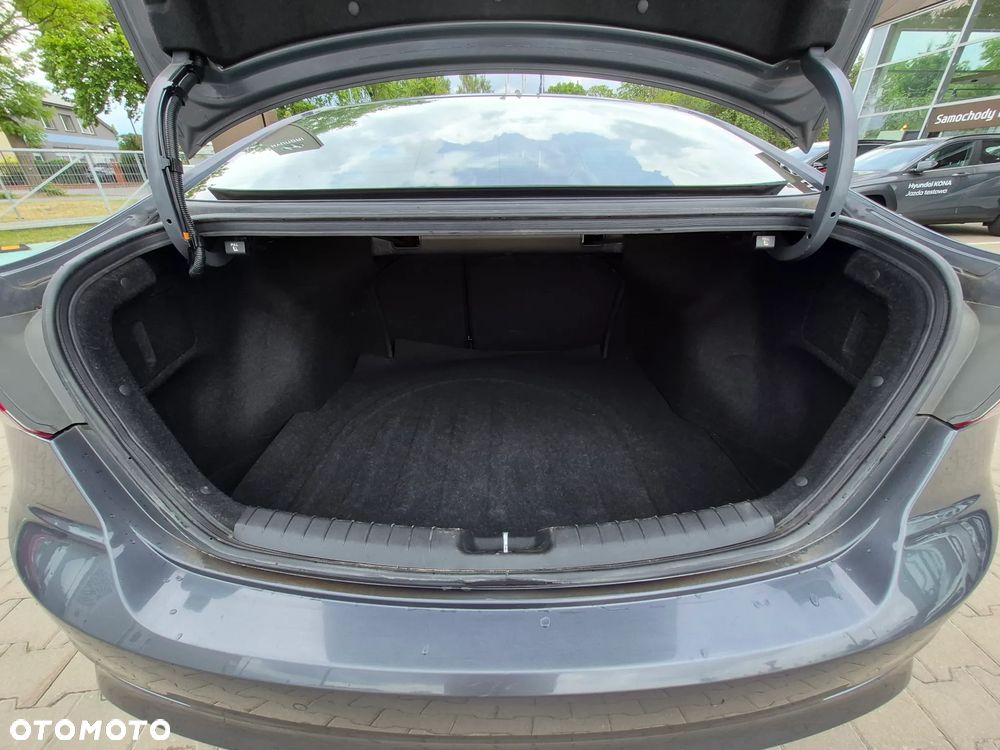 Hyundai Elantra 1.6 Comfort - 30