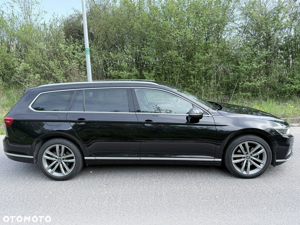 Volkswagen Passat Variant 2.0 TDI 4Mot Elegance DSG - 10