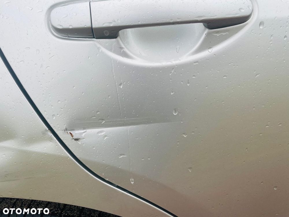 Toyota Auris 1.6 VVT-i Team - 17