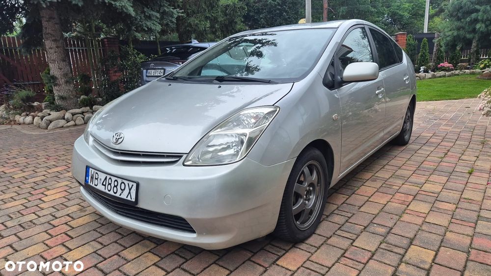 Toyota Prius 1.5 VVT-i Sol - 4
