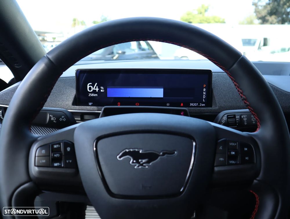 Ford Mustang Mach-E Premium AWD - 38