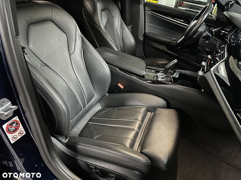BMW Seria 5 520d Sport Line - 11