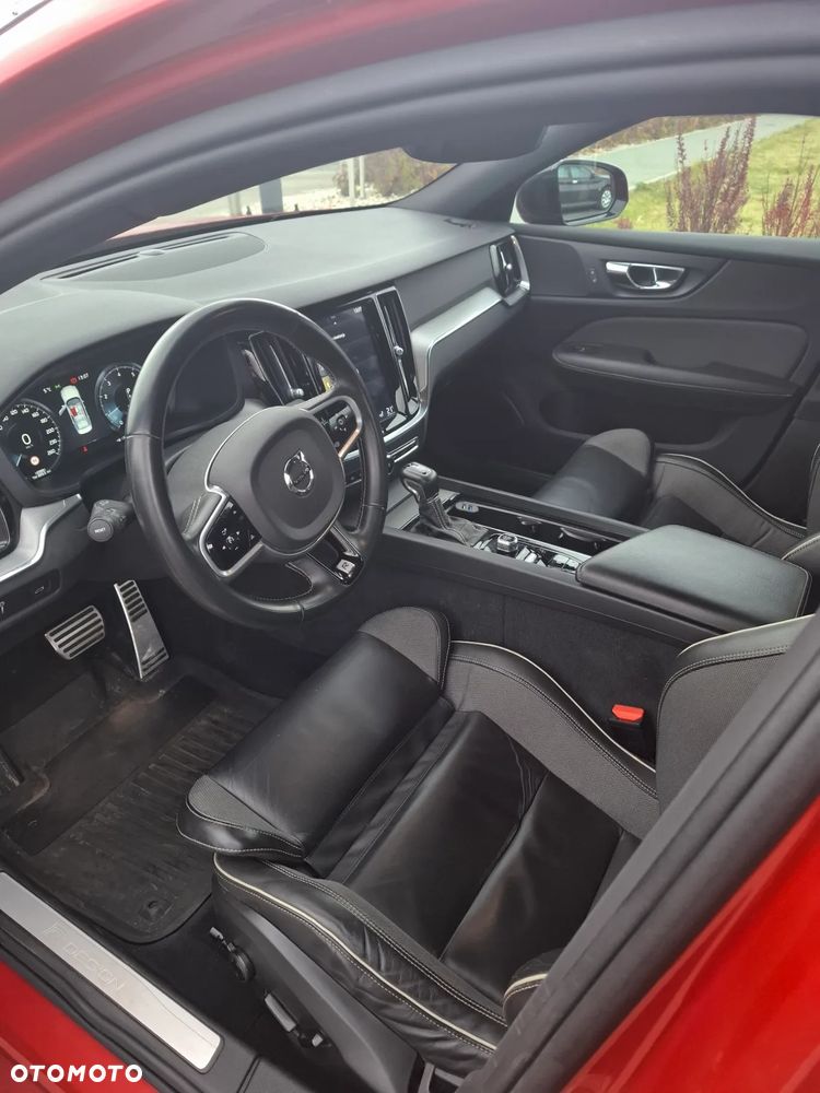 Volvo S60 T4 R-Design - 11