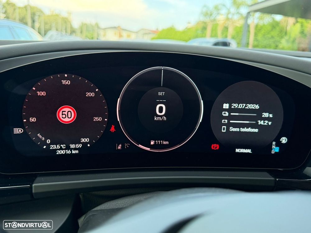 Porsche Macan Electric 4 - 39