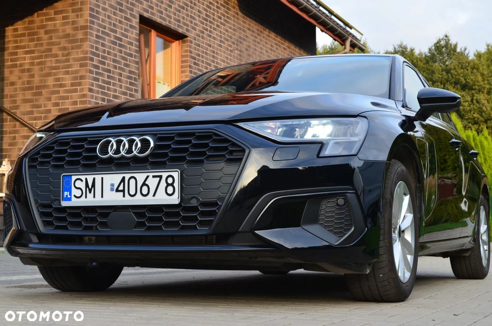 Audi A3 Sportback - 1