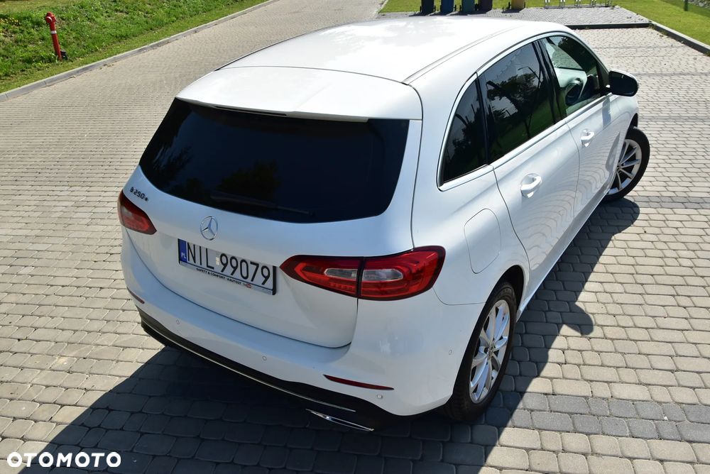 Mercedes-Benz Klasa B 250 e 8G-DCT Style - 28