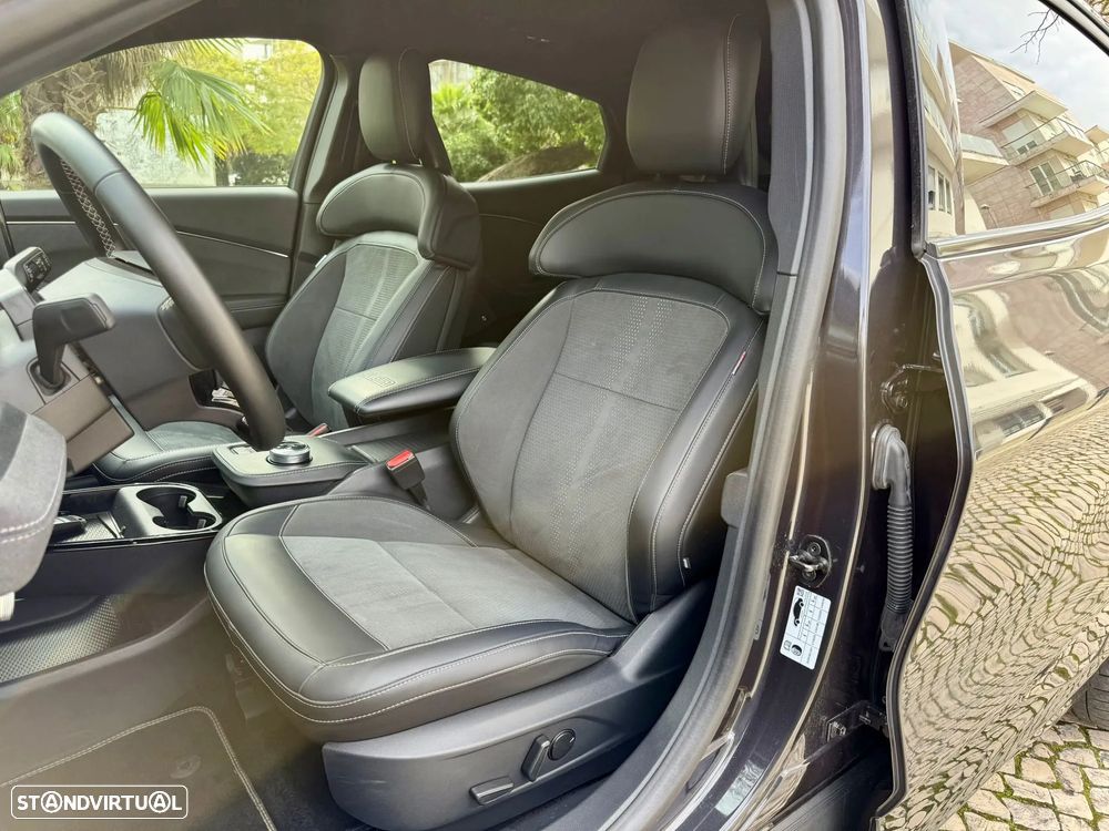 Ford Mustang Mach-E AWD GT - 21