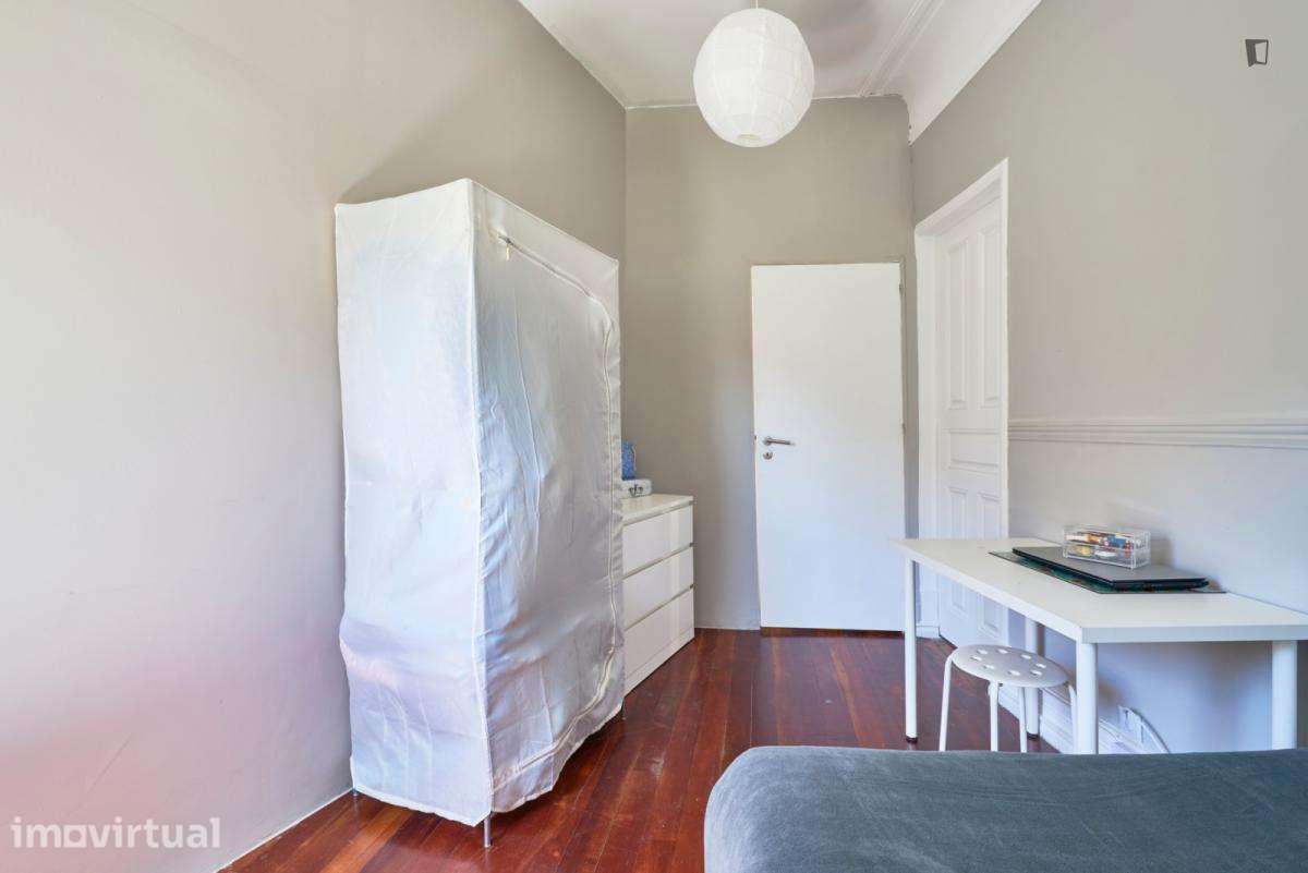 Quarto - localizado em Entrecampos Lisbon - Grande imagem: 4/34