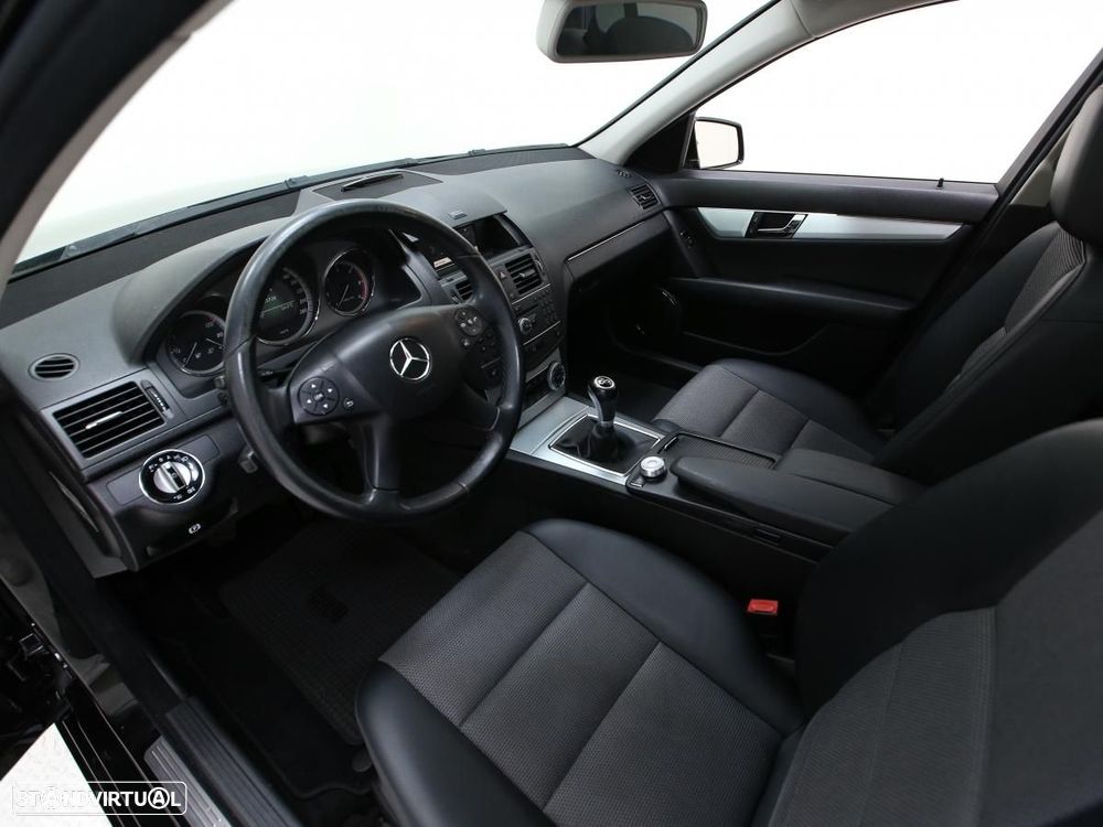 Mercedes-Benz C 200 - 10