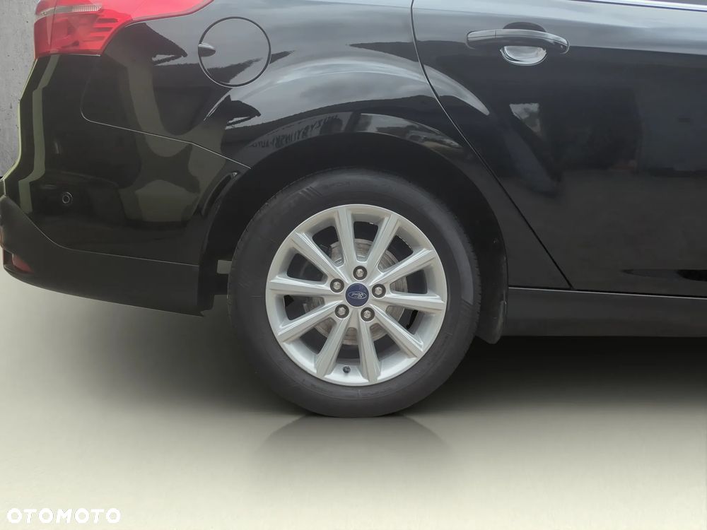 Ford Focus 1.0 EcoBoost Start-Stopp-System TITANIUM DESIGN - 24